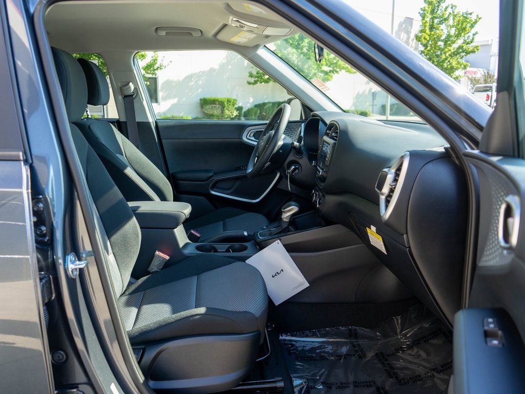New 2025 Kia Soul LX image 10