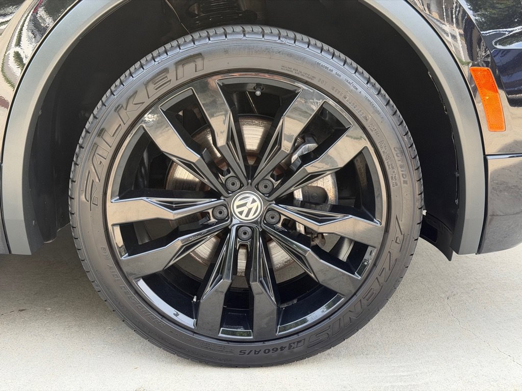 Used 2021 Volkswagen Tiguan SE R-Line AWD/4WD image 19