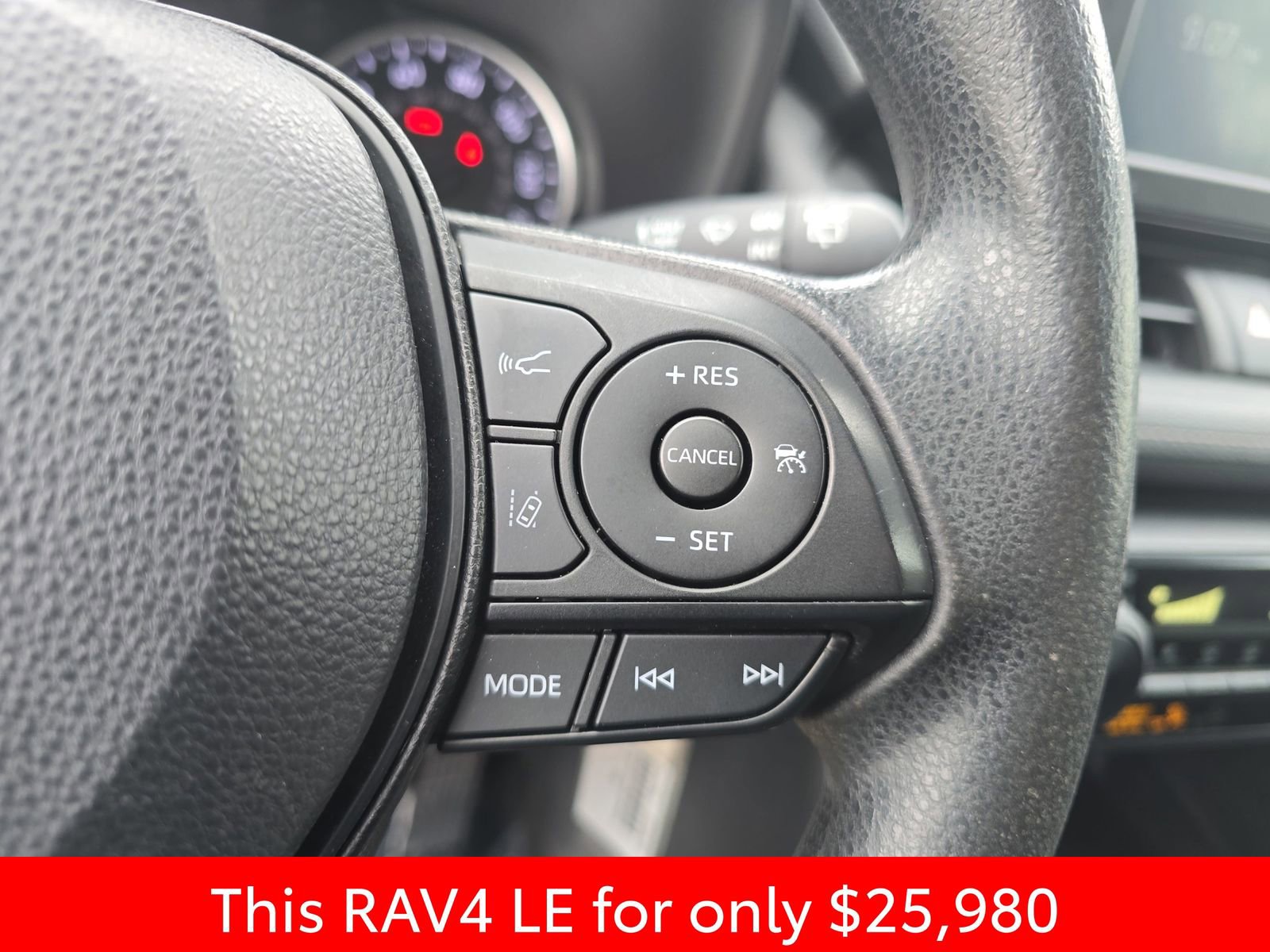 Used 2022 Toyota RAV4 LE image 23