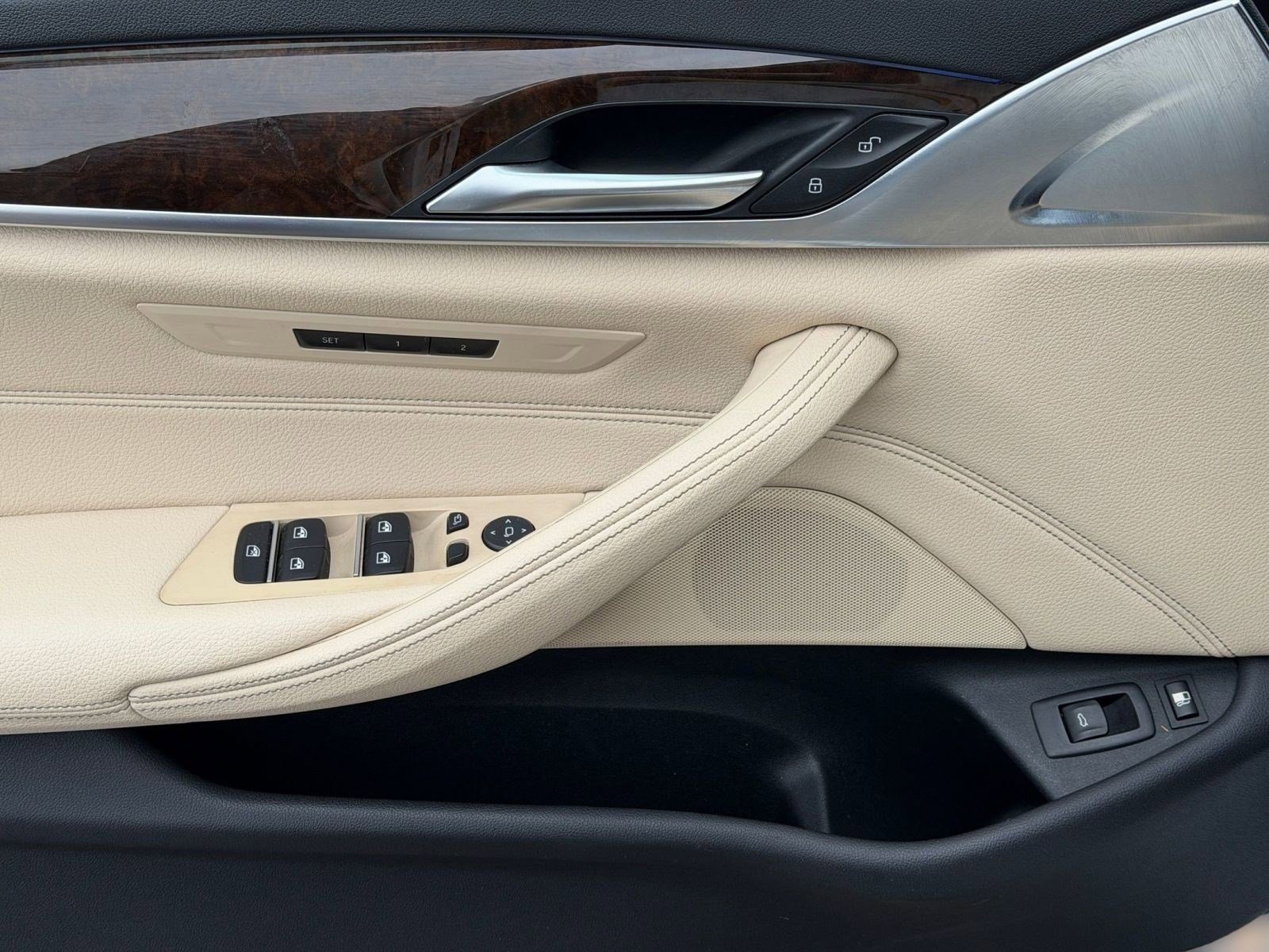 Used 2018 BMW 530e image 14