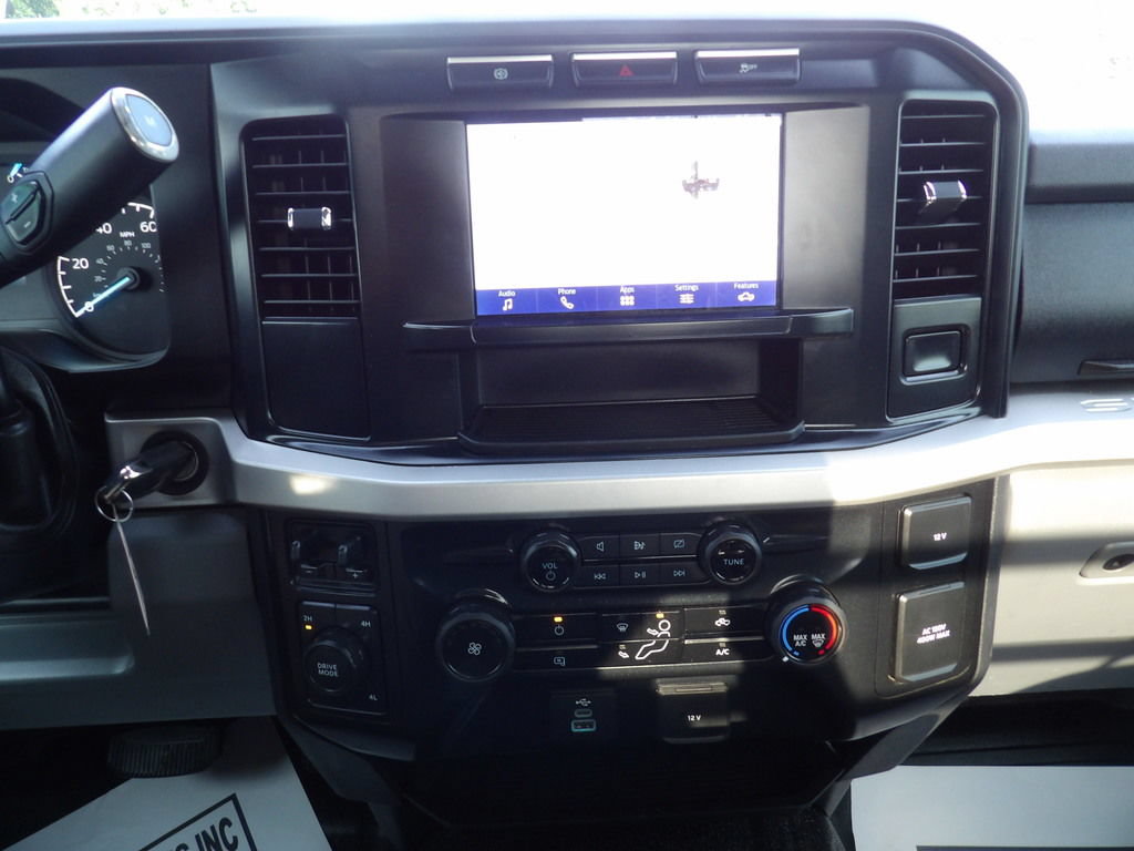 Used 2023 Ford F350 XLT AWD/4WD image 23