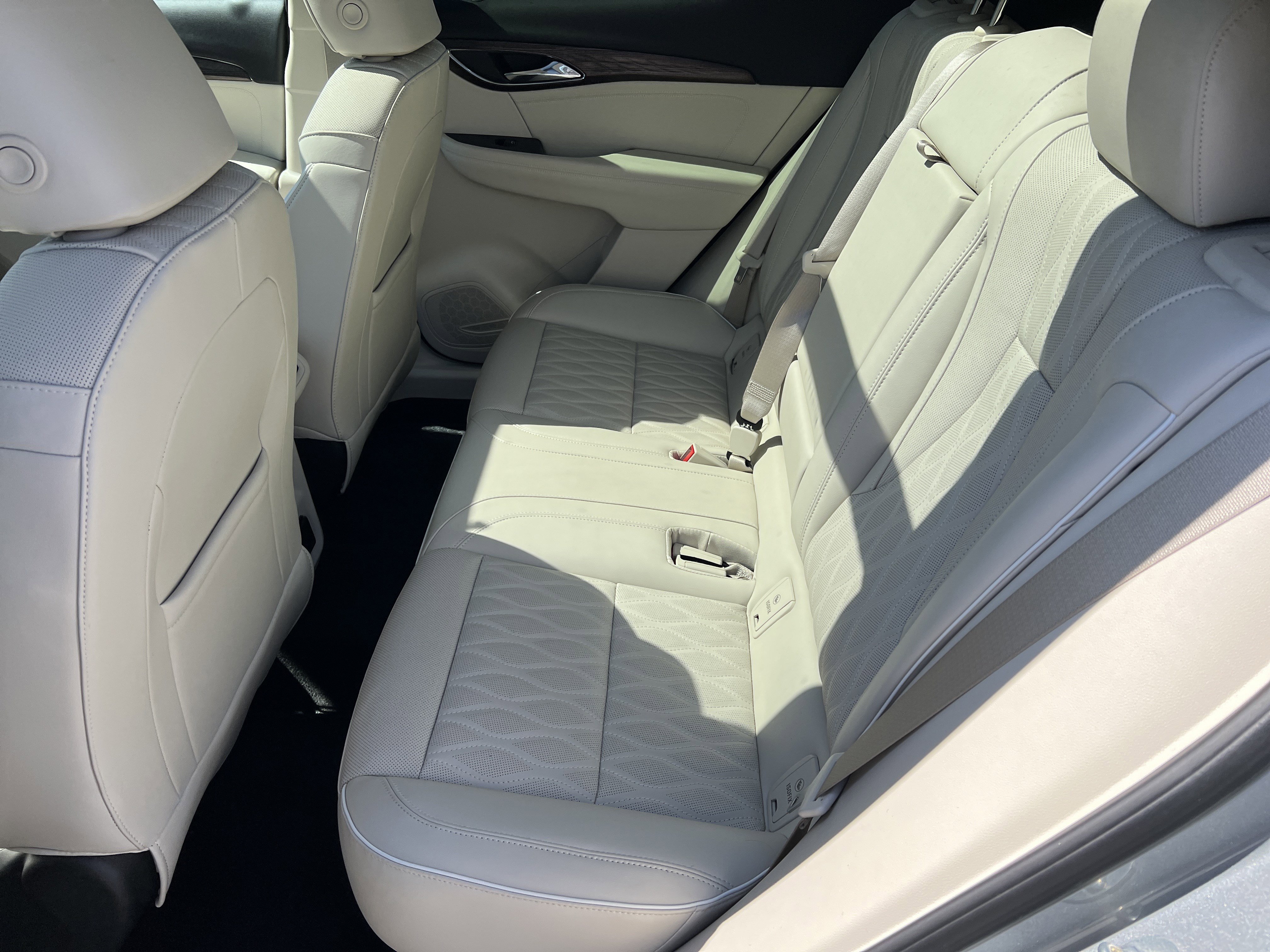 Used 2023 Buick Envision Avenir FWD image 26