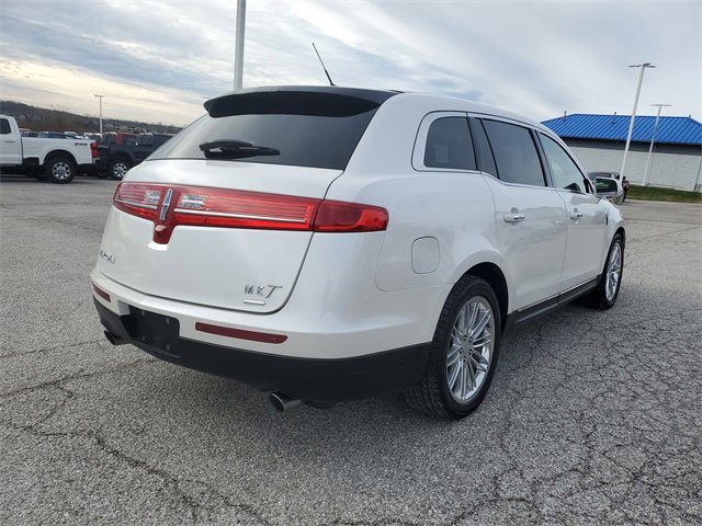 Used 2015 Lincoln MKT AWD w/ Equipment Group 201A image 4