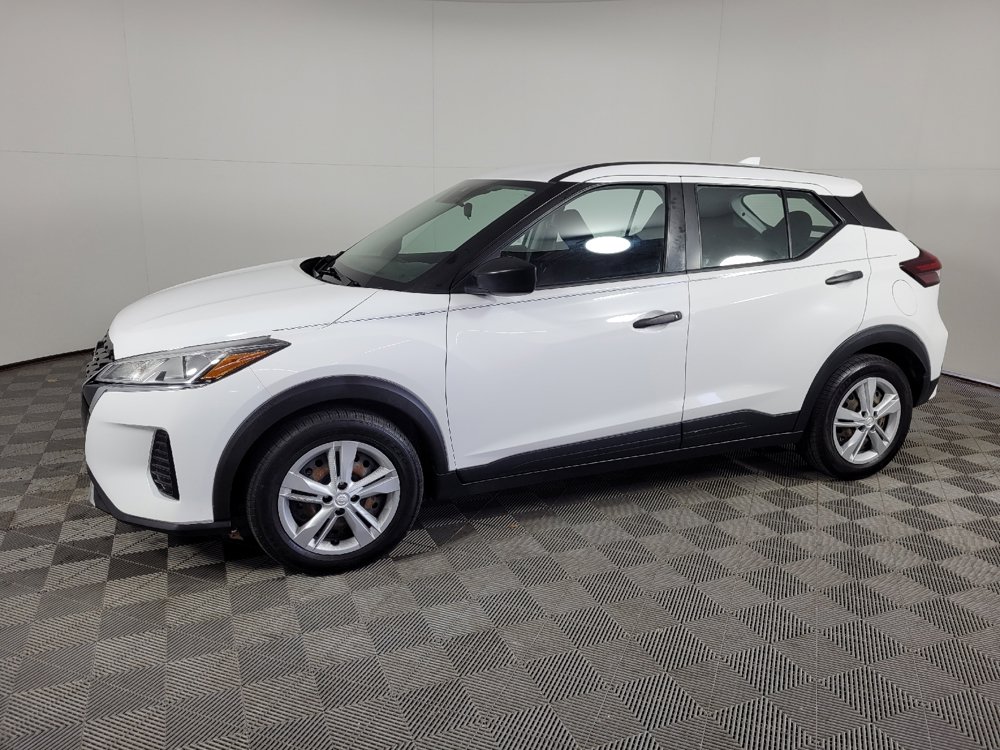 Used 2021 Nissan Kicks S FWD image 2