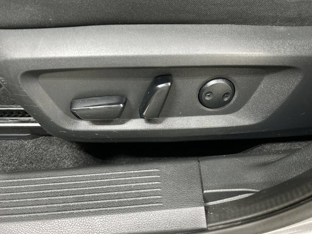 Used 2021 Nissan Rogue SV AWD/4WD image 10