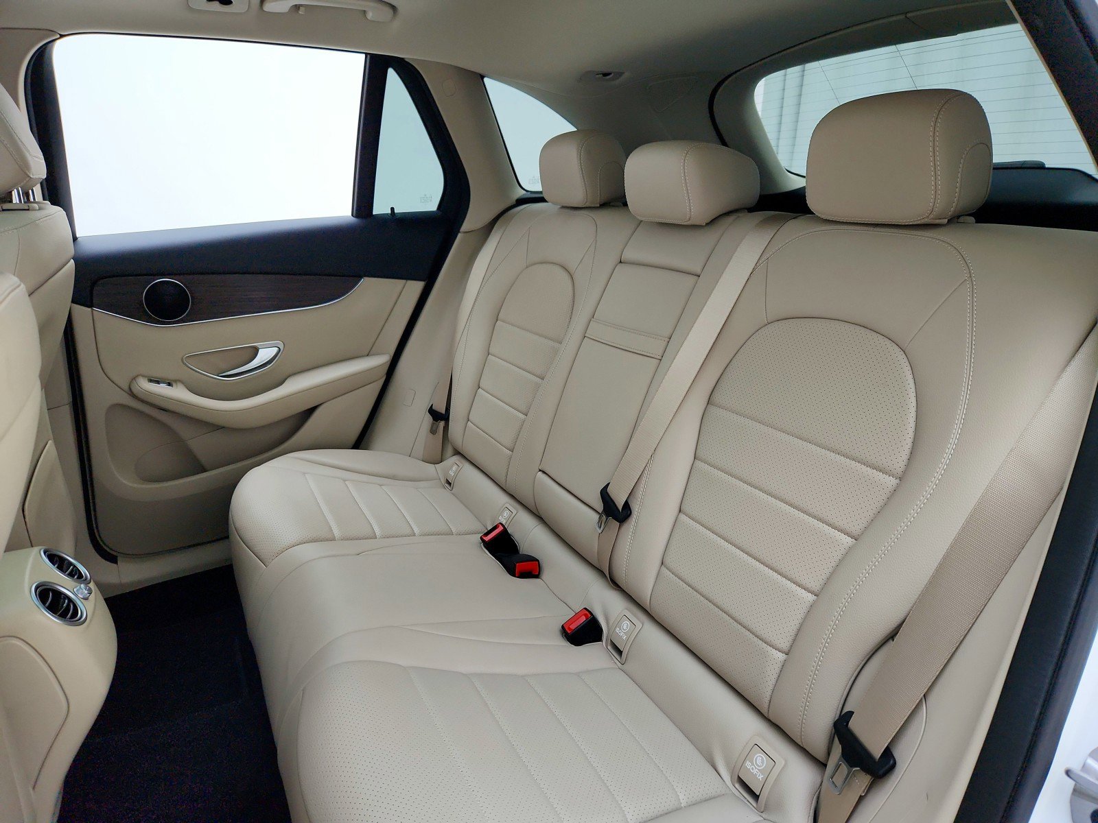 Certified 2022 Mercedes-Benz GLC 300 image 26
