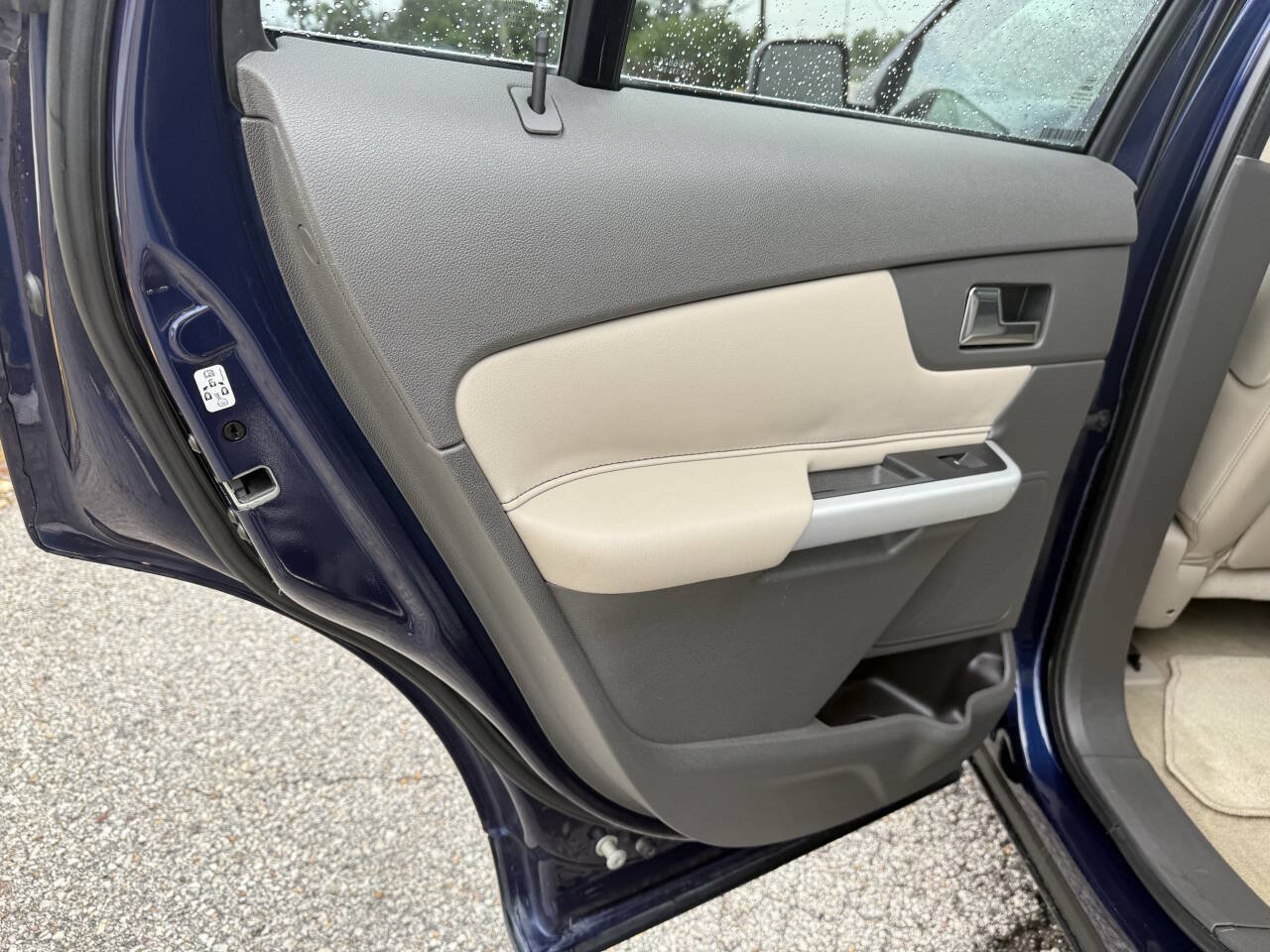 Used 2011 Ford Edge Limited w/ 302A Rapid Spec Order Code FWD image 19