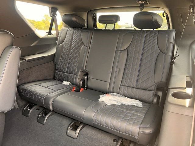New 2026 Cadillac Escalade IQL Sport 1 w/ LPO, ONYX Package AWD/4WD image 26