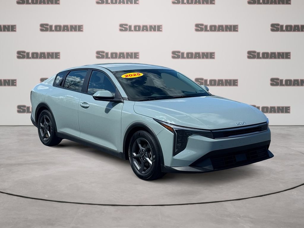 Used 2025 Kia K4 LXS image 7