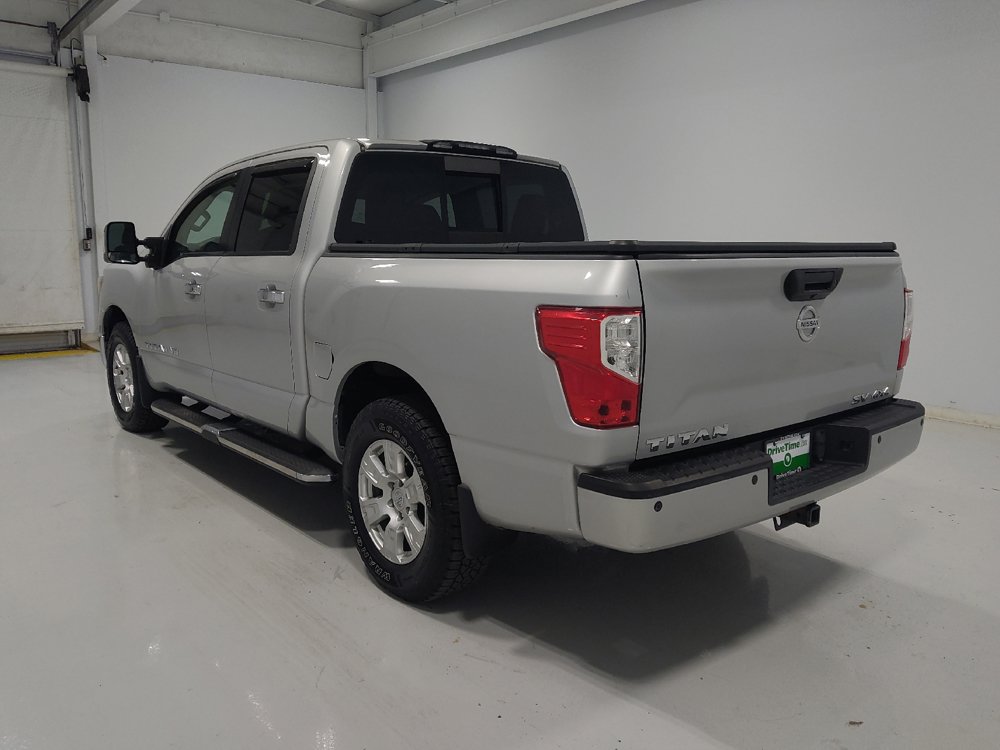 Used 2018 Nissan Titan SV w/ SV Convenience Package AWD/4WD image 5