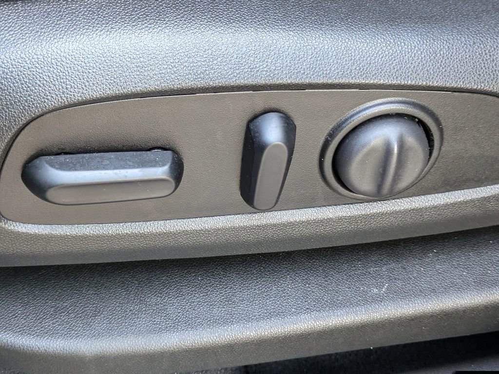 Used 2021 Chevrolet Equinox LT image 21