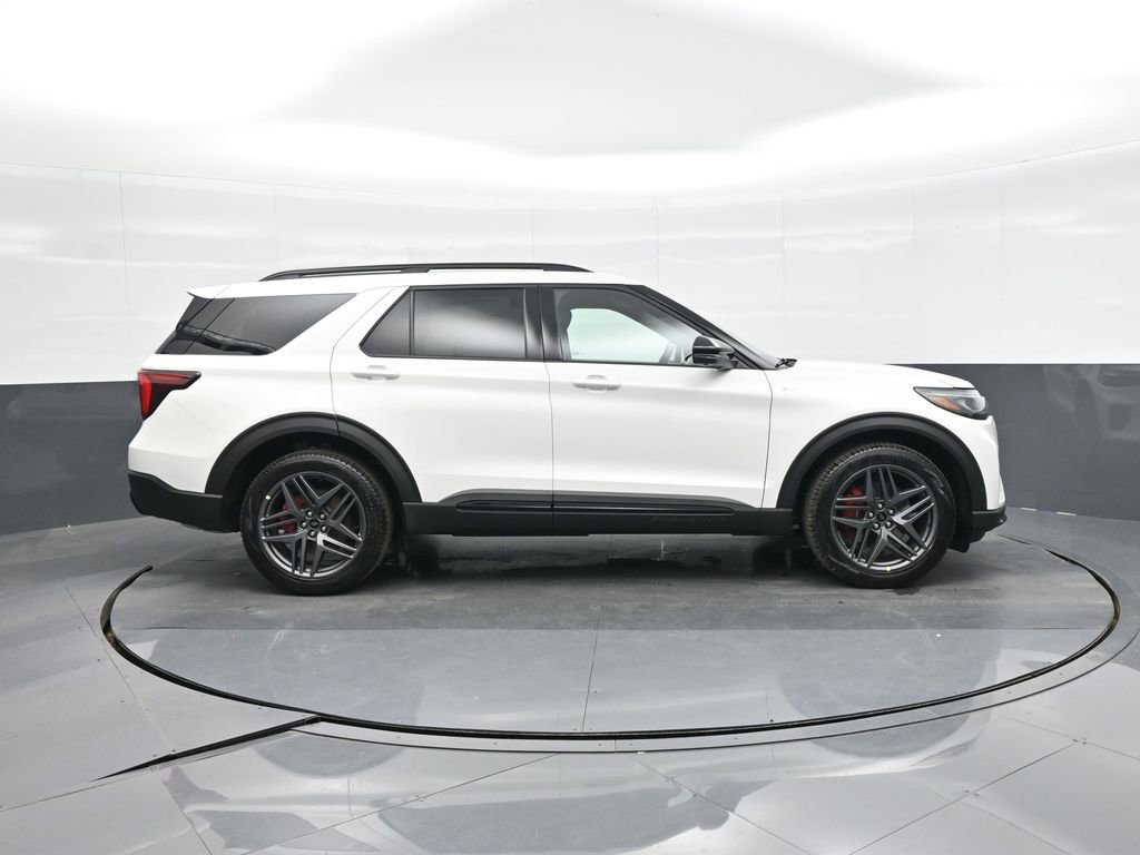 New 2026 Ford Explorer ST-Line w/ ST-Line Street Pack image 16