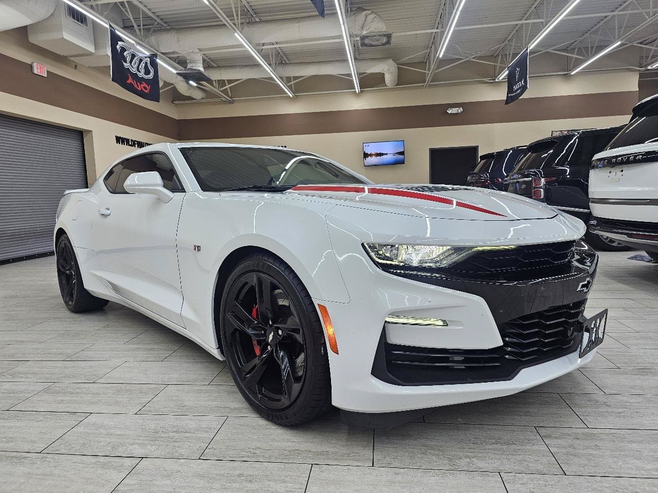 Used 2019 Chevrolet Camaro SS RWD image 4
