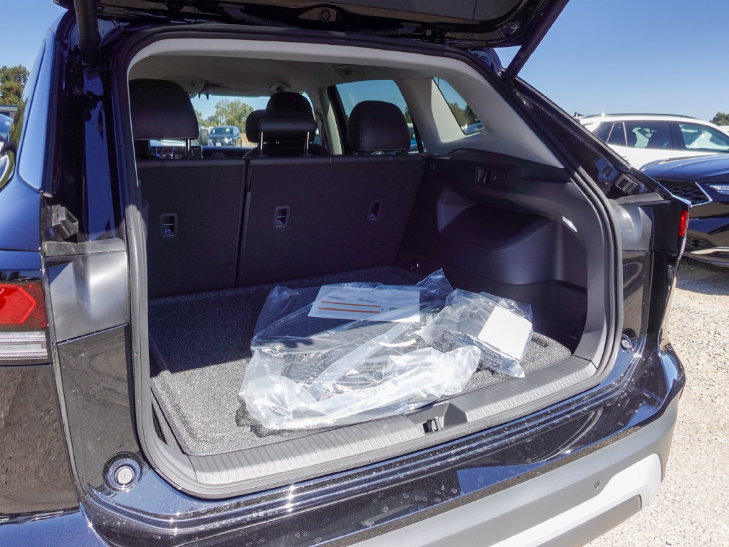 New 2026 Volkswagen Tiguan SE FWD image 25