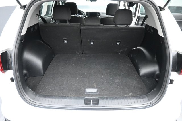 Used 2020 Kia Sportage LX AWD/4WD image 6