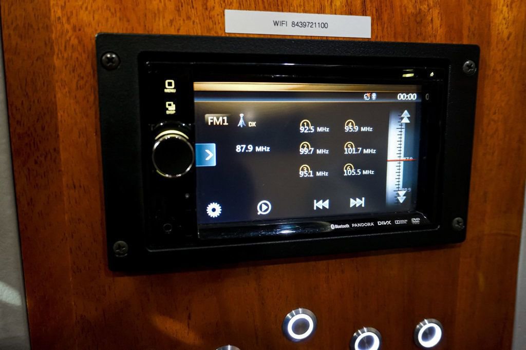 Used 2015 Mercedes-Benz Sprinter 2500 image 61