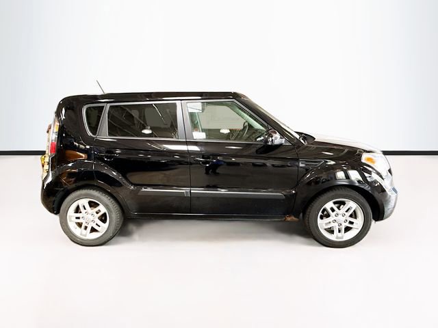 Used 2011 Kia Soul + w/ Audio Pkg FWD image 4
