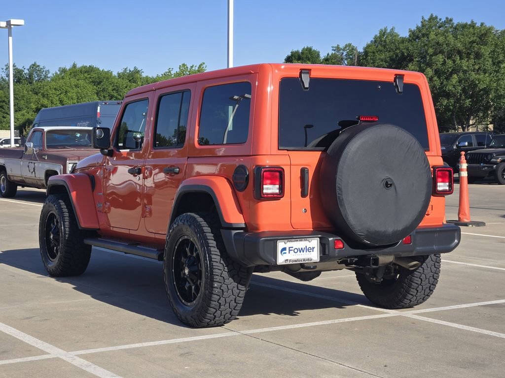 Used 2018 Jeep Wrangler Unlimited Sahara AWD/4WD image 5