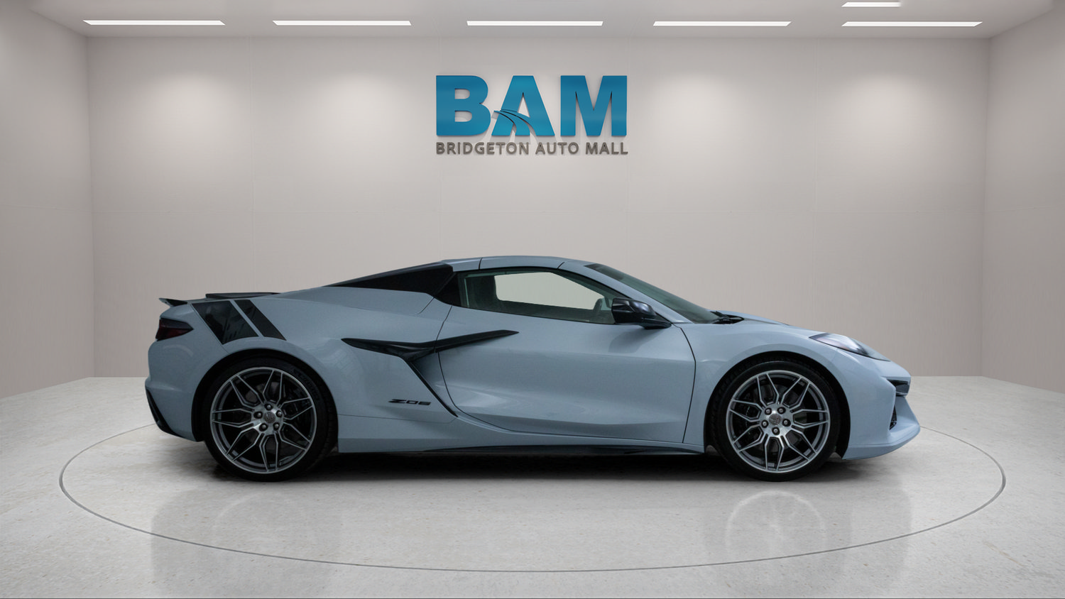 Used 2024 Chevrolet Corvette Z06 RWD image 8