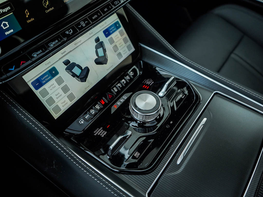 New 2026 Jeep Grand Wagoneer L Summit AWD/4WD image 30
