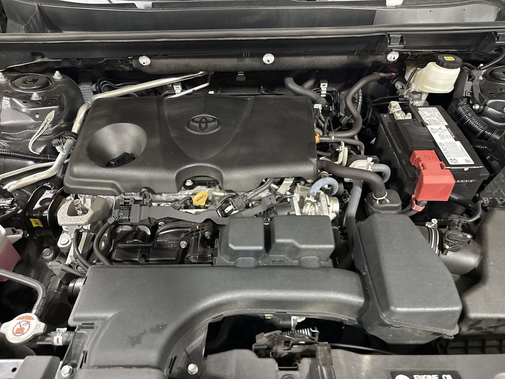 Used 2022 Toyota RAV4 LE FWD image 24