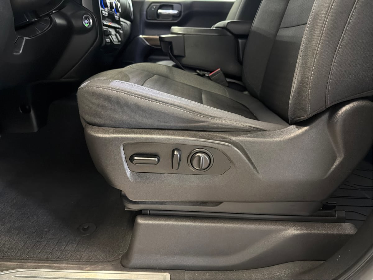 Used 2019 Chevrolet Silverado 1500 LT w/ All-Star Edition AWD/4WD image 22