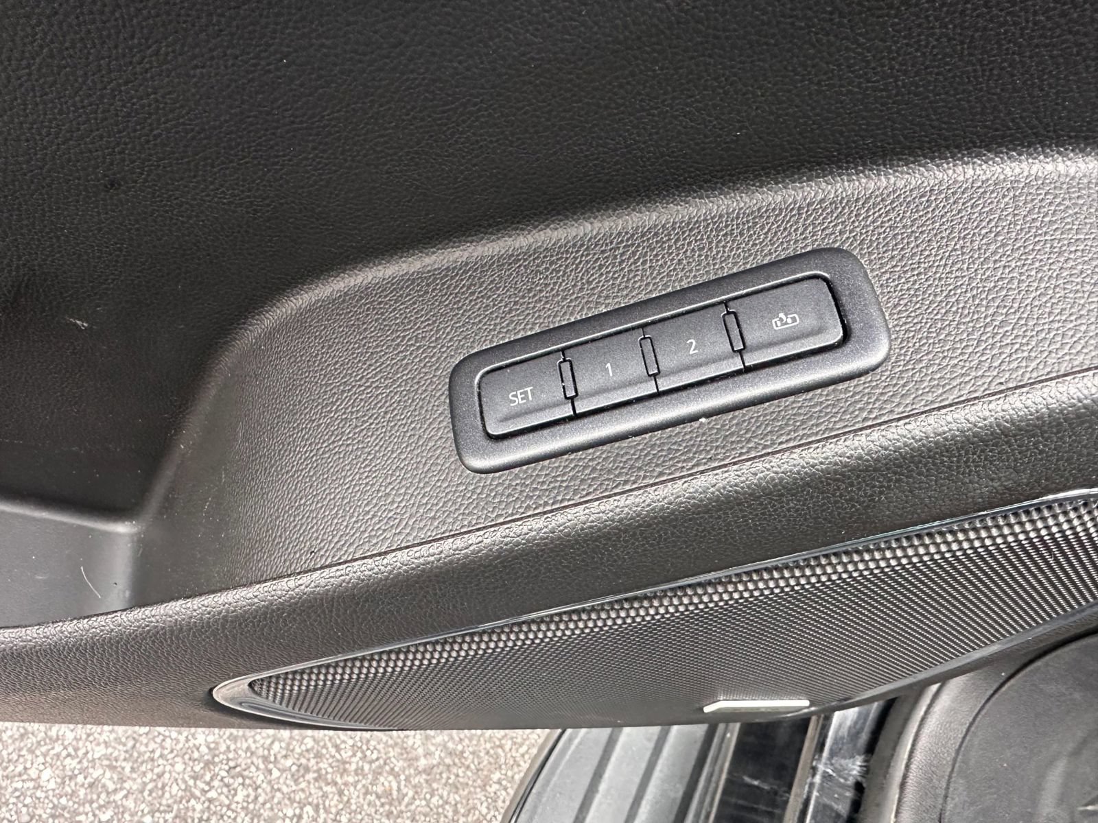Used 2019 Chevrolet Tahoe LT AWD/4WD image 13