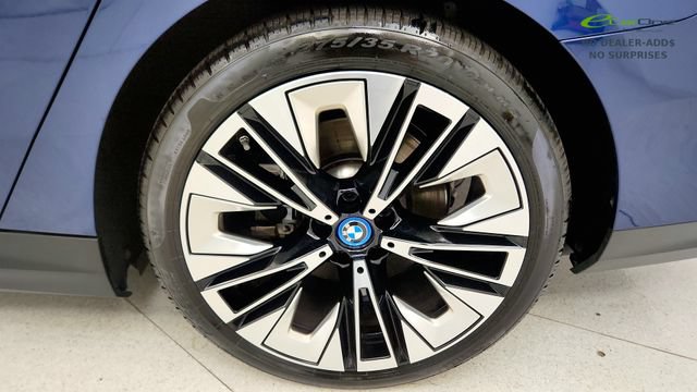 Used 2025 BMW i5 eDrive40i RWD image 78
