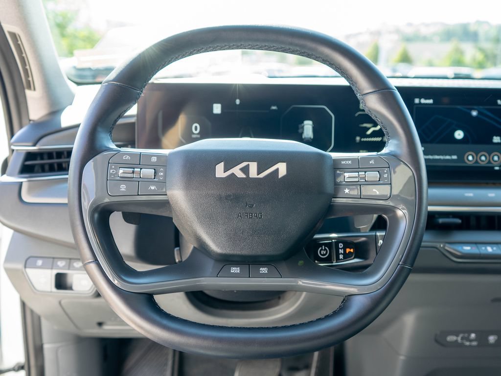 Certified 2024 Kia EV9 Land AWD/4WD image 18