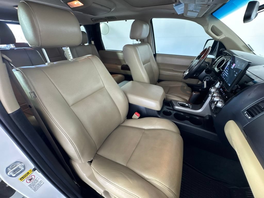 Used 2017 Toyota Sequoia Platinum AWD/4WD image 48
