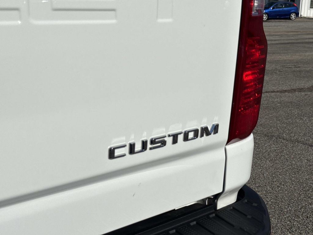 Used 2023 Chevrolet Silverado 2500 Custom w/ Custom Value Package image 14
