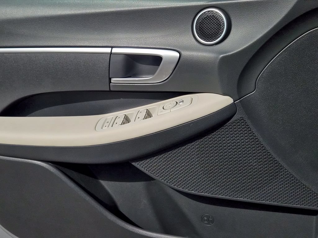 Used 2023 Hyundai Sonata SE FWD image 16