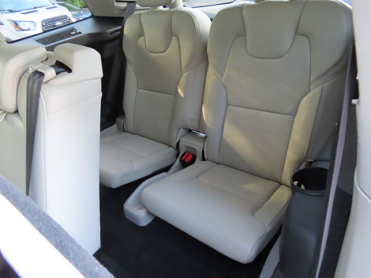 Used 2016 Volvo XC90 T6 Inscription w/ Vision Package AWD/4WD image 13