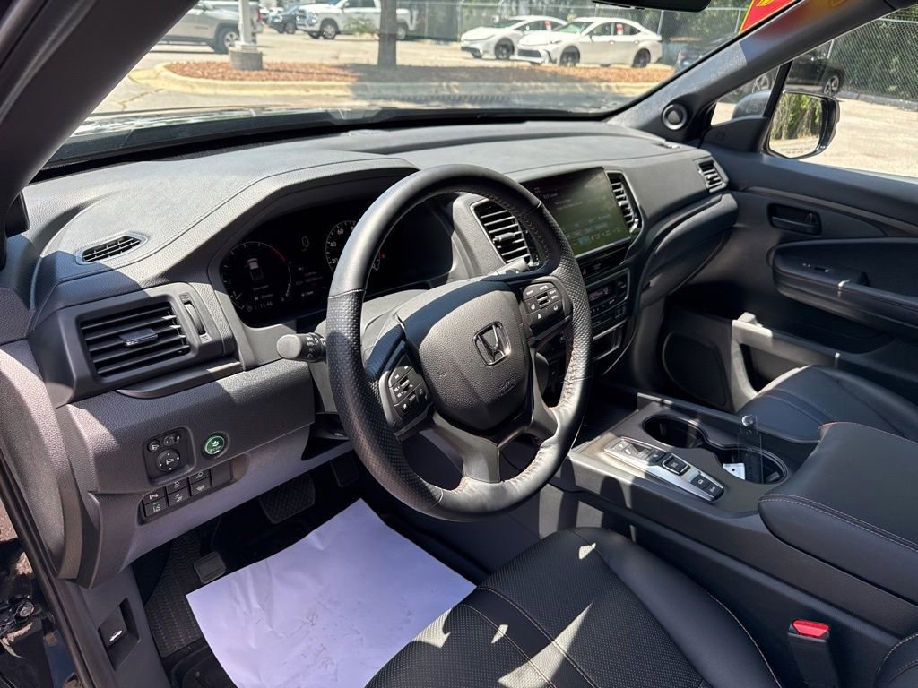 Used 2025 Honda Ridgeline TrailSport image 9