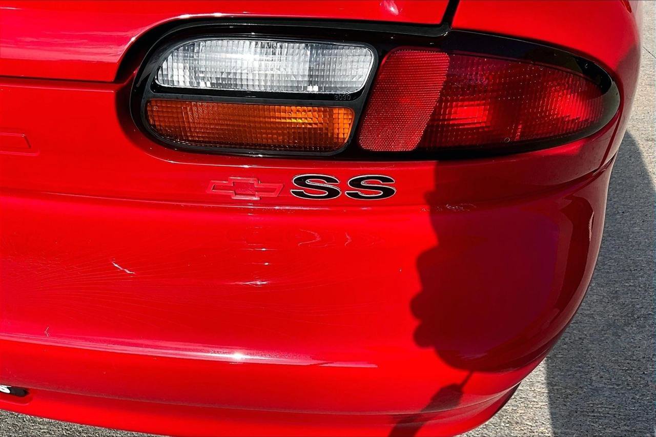 Used 2001 Chevrolet Camaro Z28 w/ SS Performance/Appearance Pkg RWD image 23