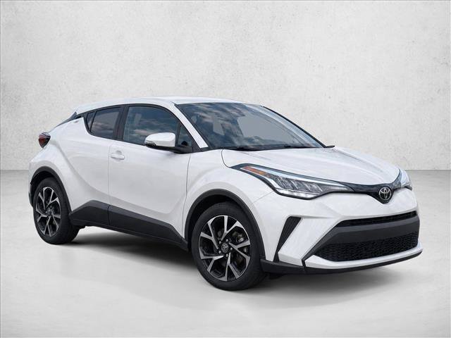 Used 2021 Toyota C-HR XLE FWD image 3