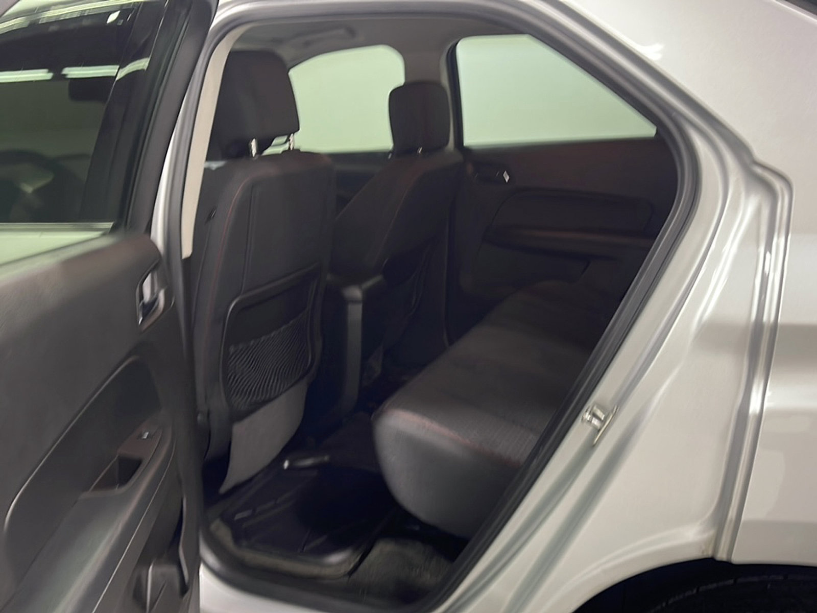 Used 2015 Chevrolet Equinox LS FWD image 13