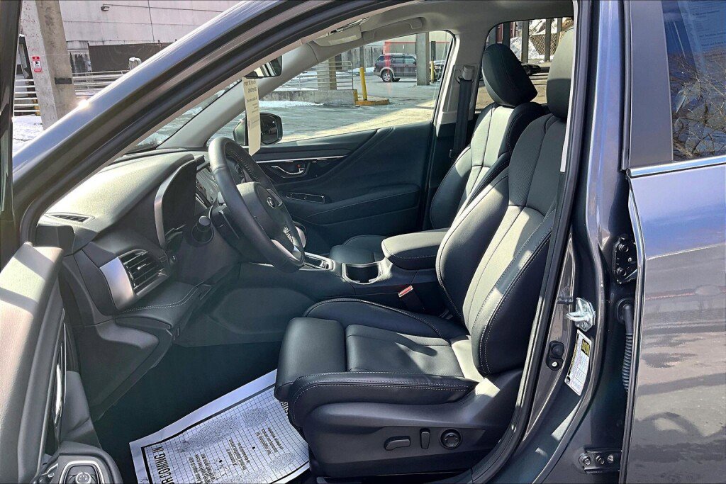 Certified 2025 Subaru Outback Limited image 15