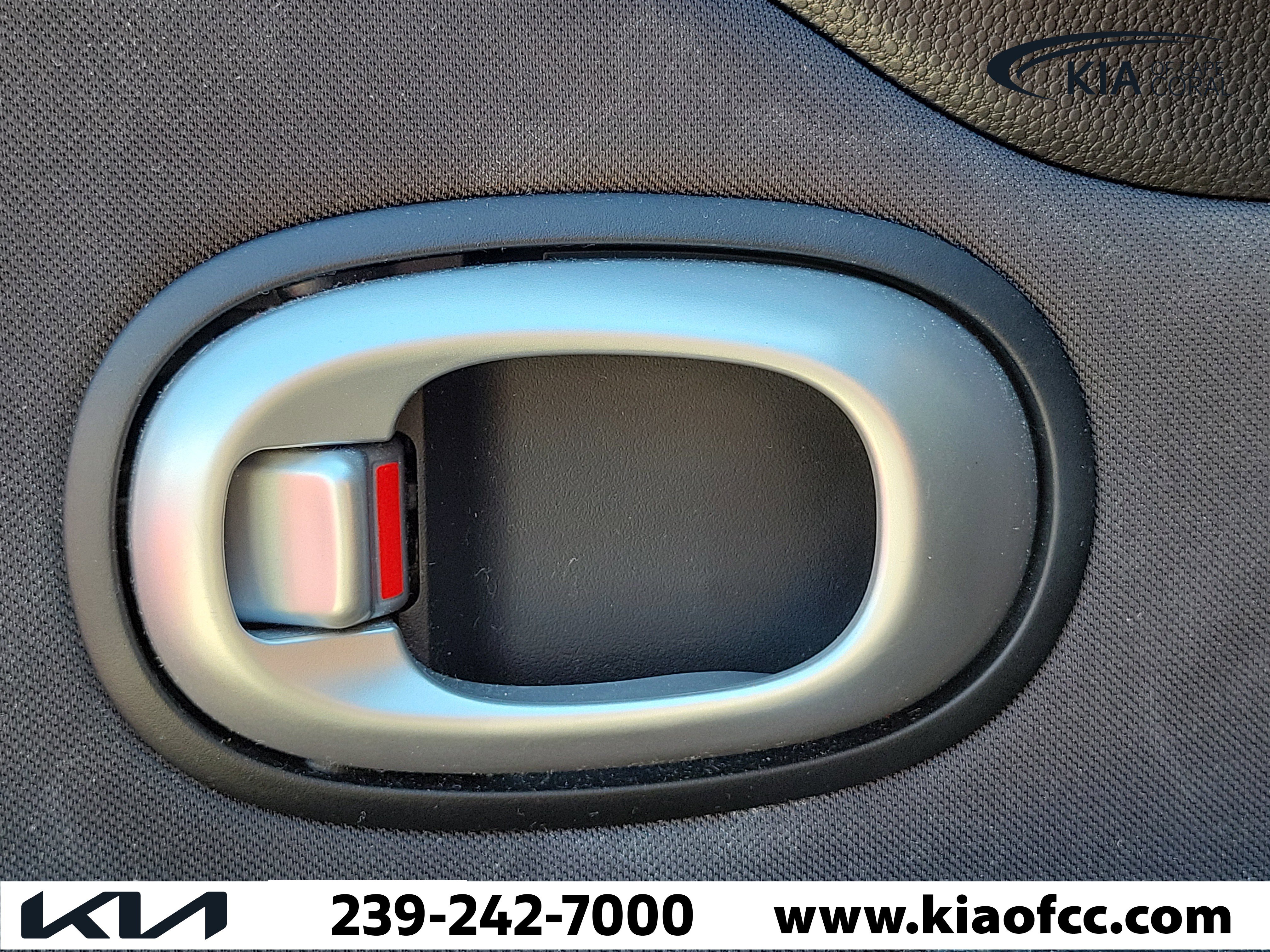 Certified 2018 Kia Soul w/ Convenience Package FWD image 16