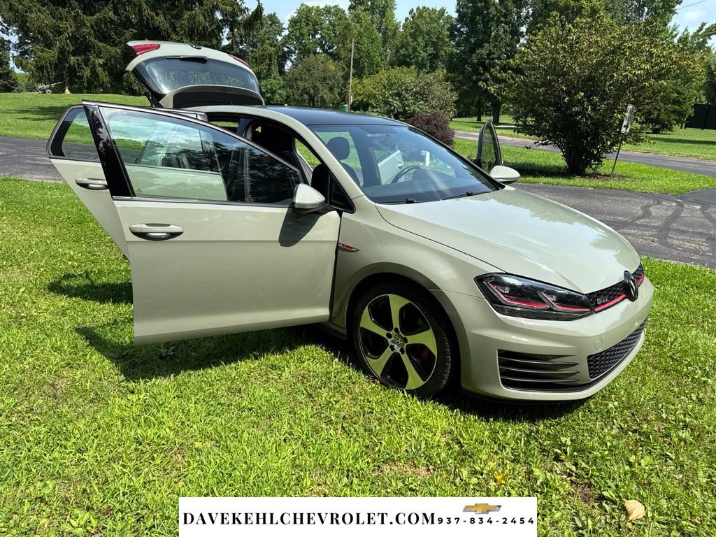 Used 2017 Volkswagen Golf 4-Door FWD image 35