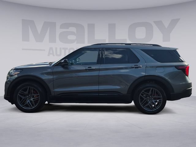 Used 2025 Ford Explorer ST-Line w/ Premium Package AWD/4WD image 2