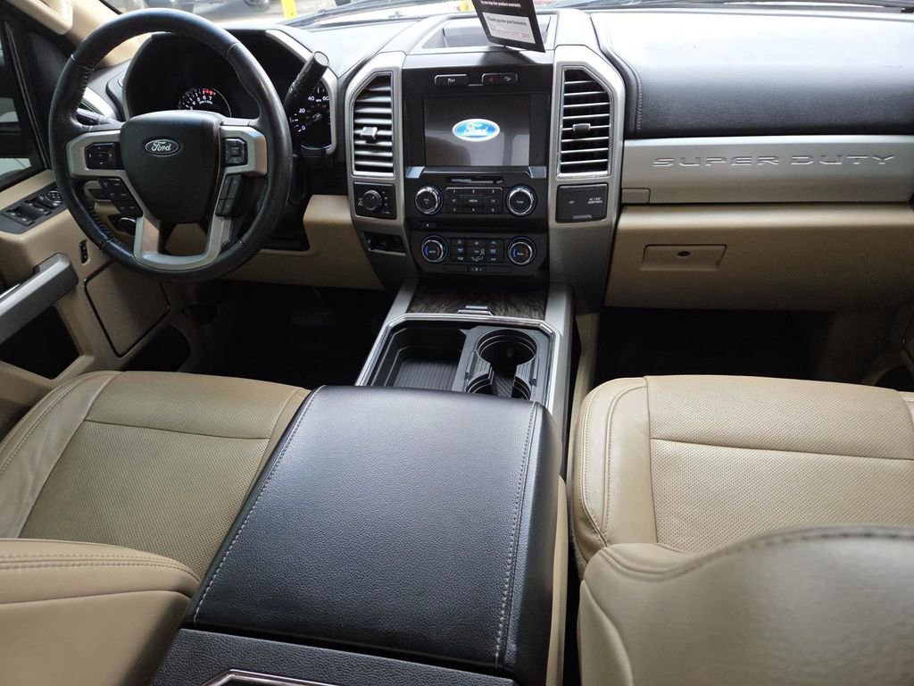 Used 2017 Ford F250 Lariat w/ Chrome Package image 19