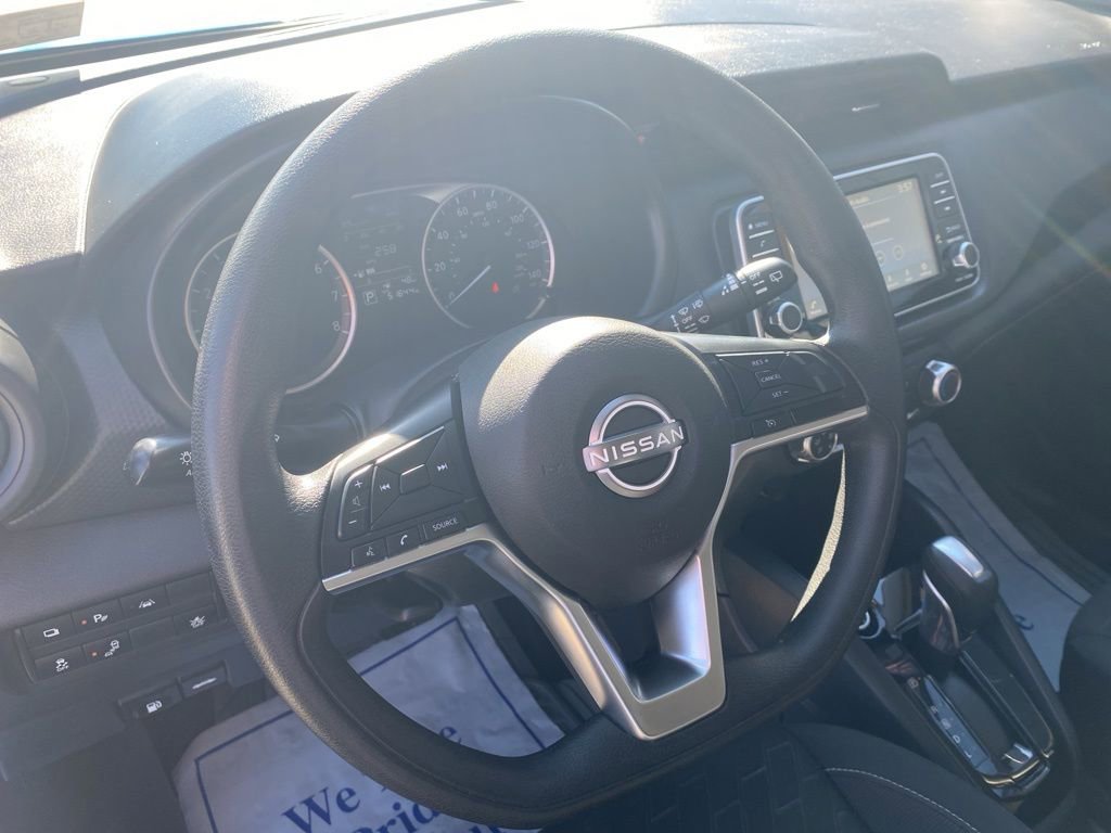 Used 2022 Nissan Kicks S image 20