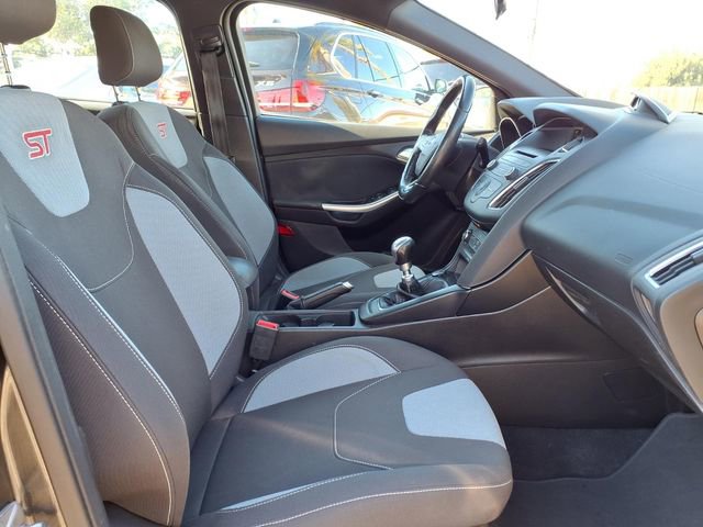 Used 2016 Ford Focus ST FWD image 27