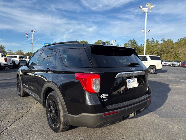 Used 2020 Ford Explorer XLT w/ Class III Trailer Tow Package image 5