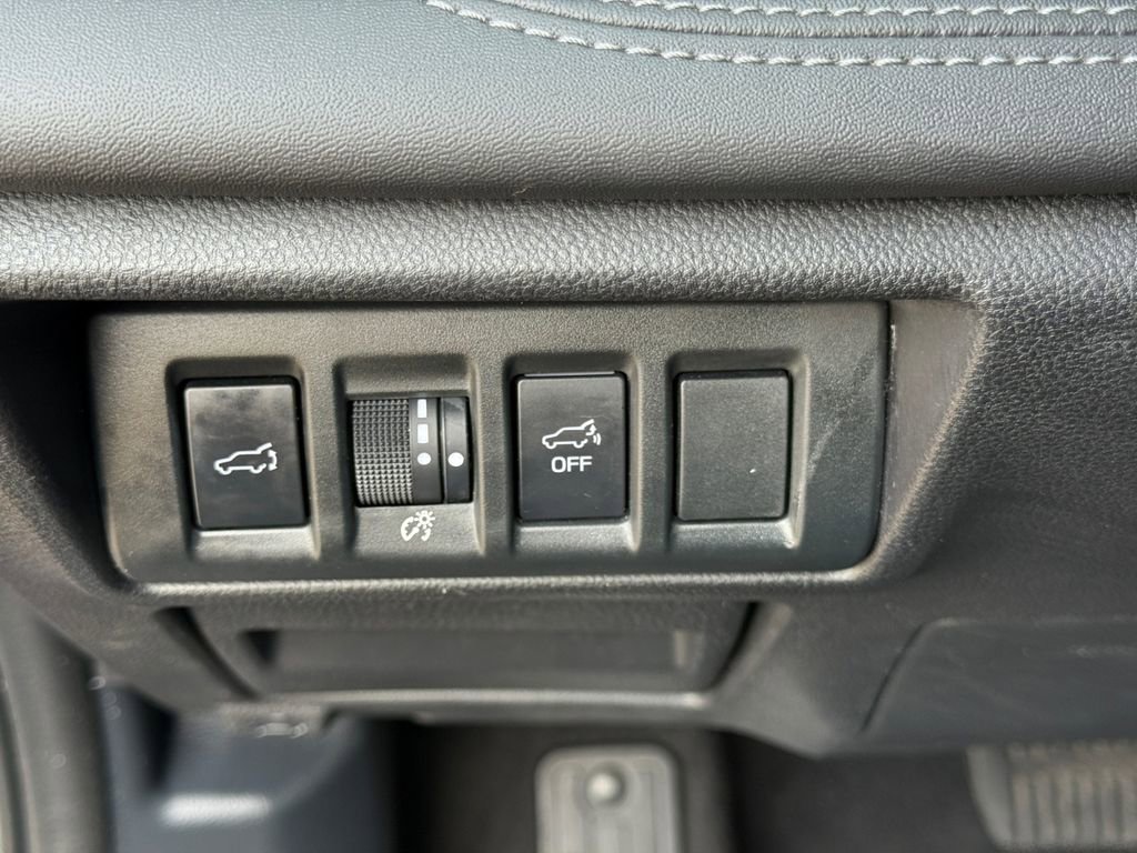 Used 2024 Subaru Outback Limited AWD/4WD image 22