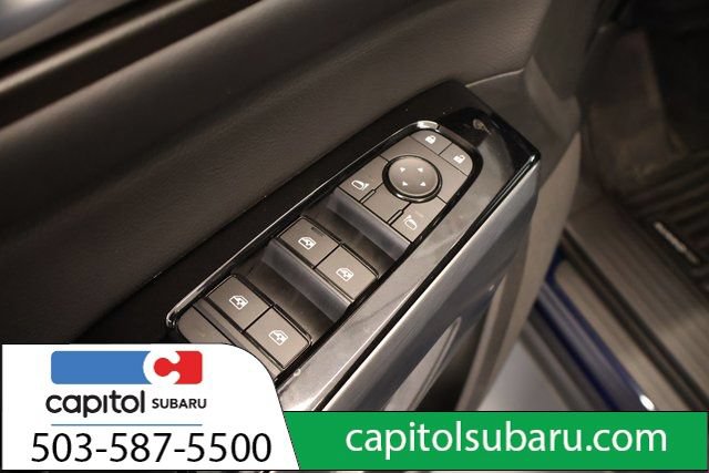 Used 2025 Nissan Pathfinder SL w/ SL Premium Package AWD/4WD image 12