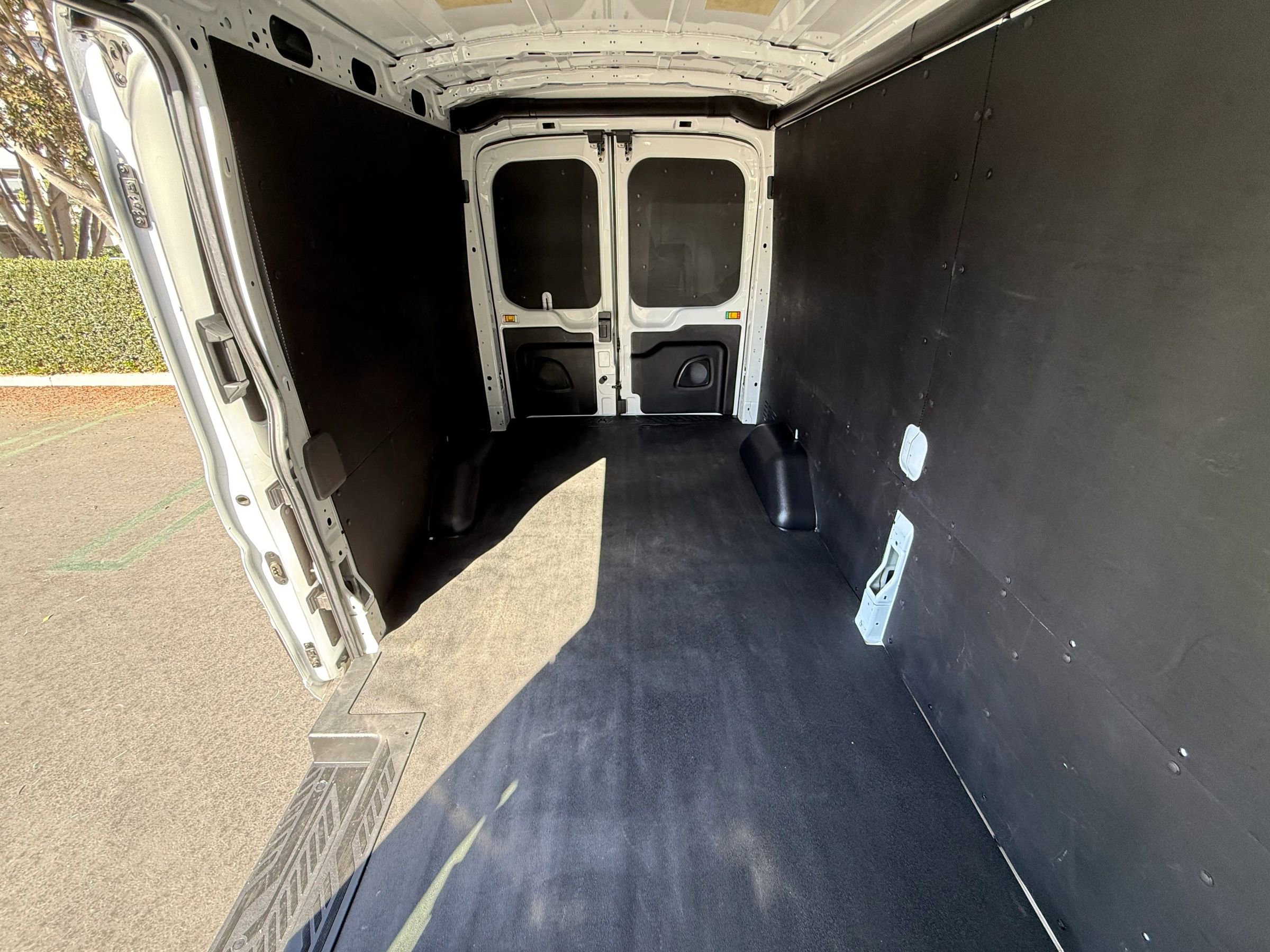 Used 2023 Ford Transit 250 Medium Roof AWD w/ Load Area Protection Package image 14