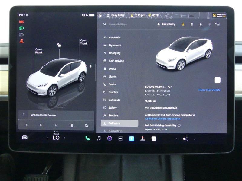 Used 2024 Tesla Model Y Long Range AWD/4WD image 6