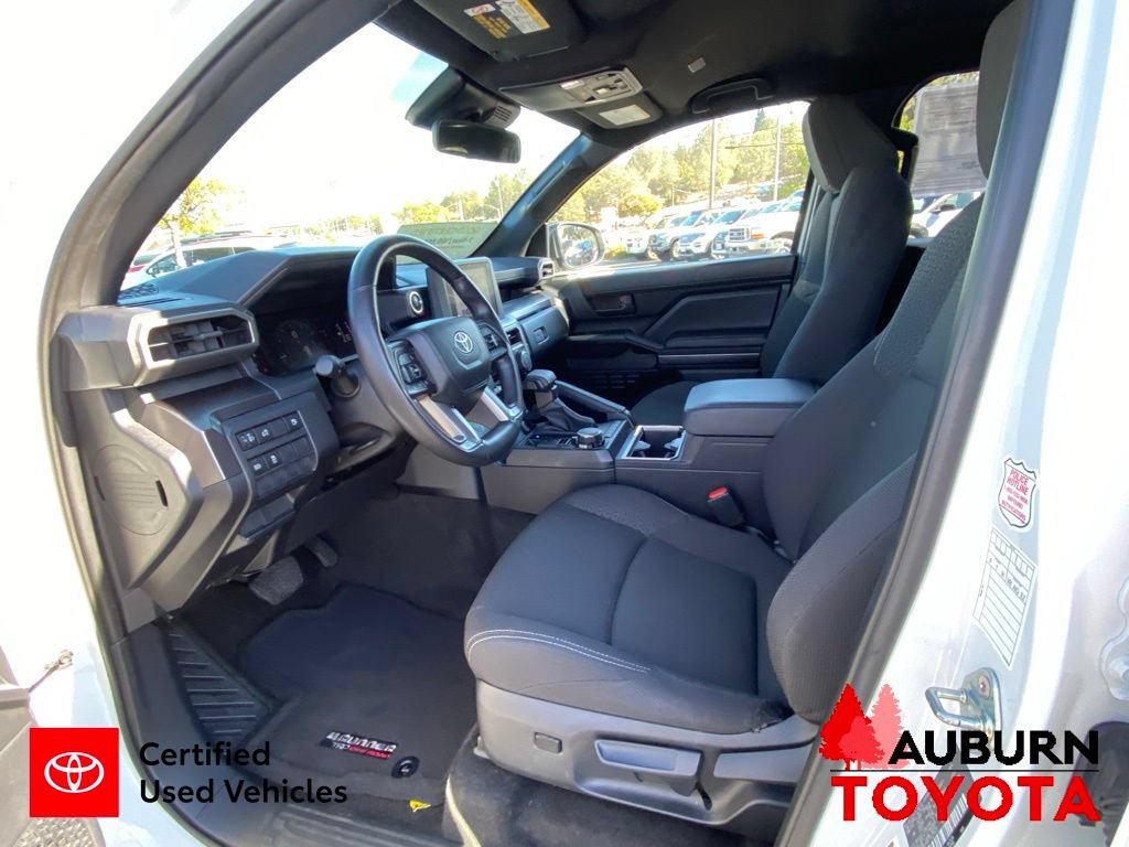 Certified 2025 Toyota 4Runner SR5 AWD/4WD image 33